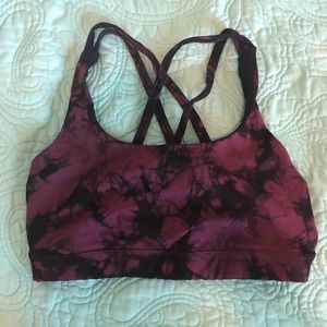 Lululemon sports bra